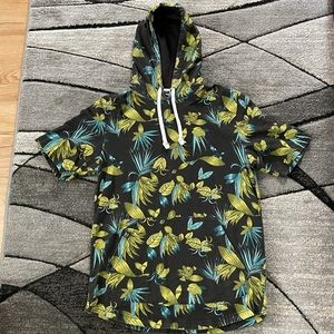 🛍 4/$20 Empyre Tropical Hoodie Tee